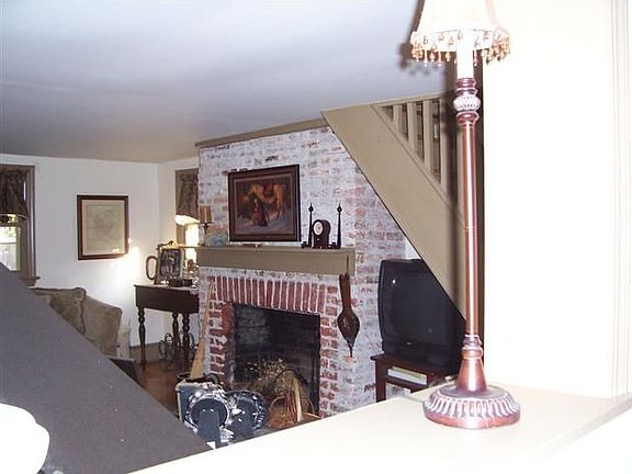 Living room with fireplace