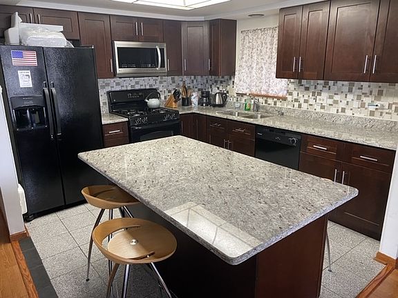 5th image of 820 Graceland Ave APT 206