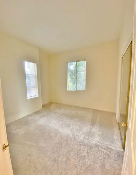 2432 De La Vina St #A — Photo 9