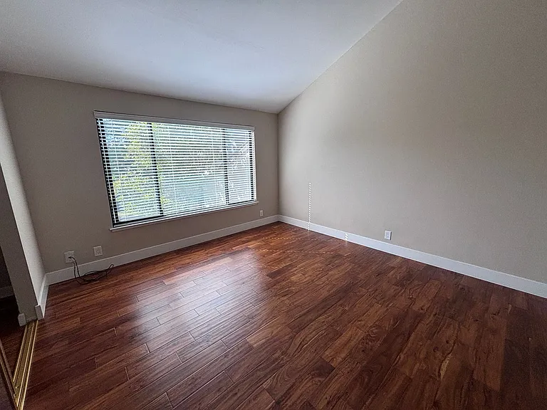 6604 Old Mill Ct — Photo 9