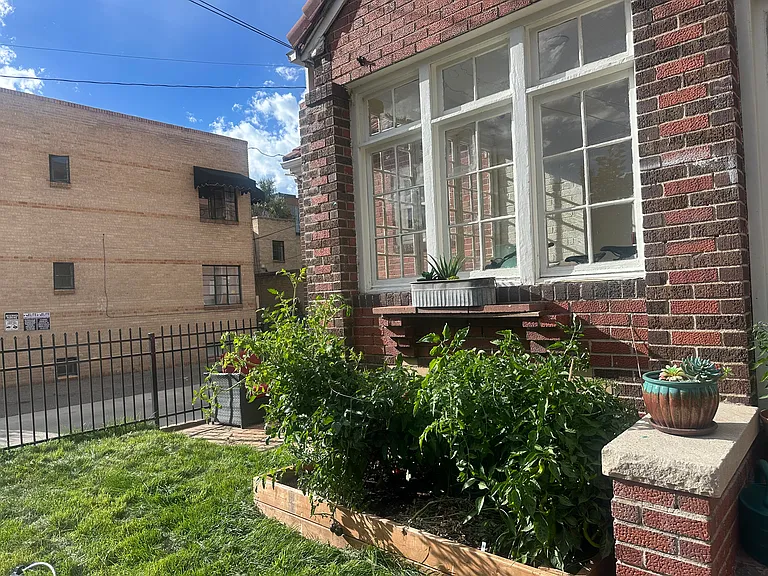 721 E 2nd Ave — Photo 21