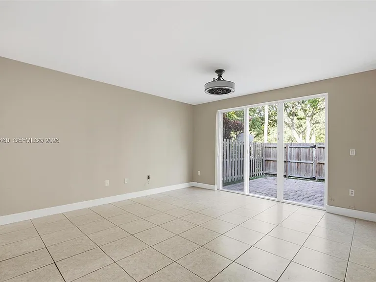 2247 NE 42nd Ave — Photo 7