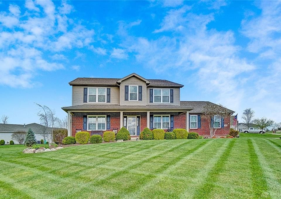 1st image of 209 Quail Hollow Dr