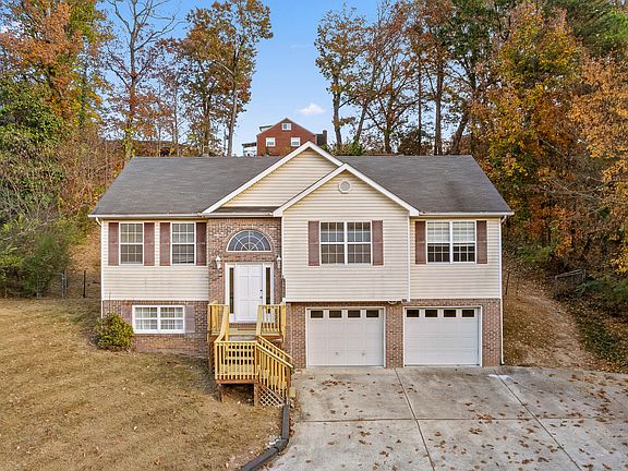 2nd image of 1070 S Seminole Dr