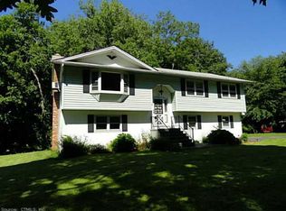 1 Cedar Ridge Rd, East Hampton, CT 06424