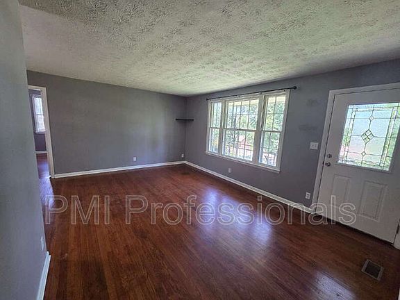 2nd image of 218 Walcott Dr