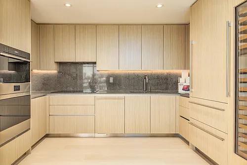 785 Harbour Ave #4 Photo 1