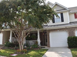 403 Red Coat Ln, Woodstock, GA 30188