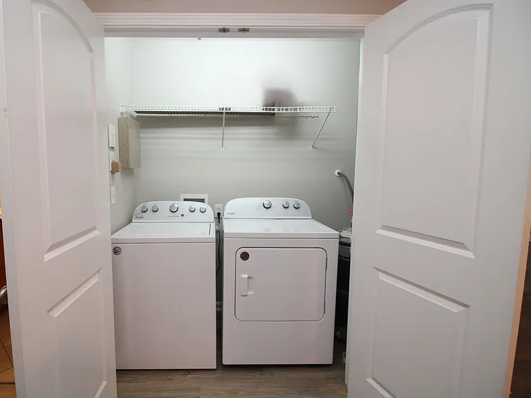 7100 W Friendly Ave #111 — Photo 19