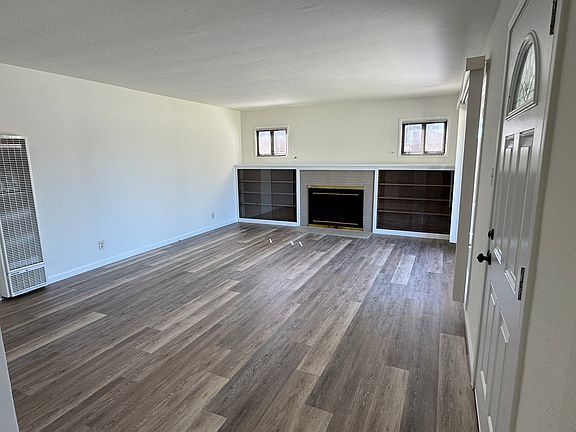 4th image of 4186 Hansen Ave