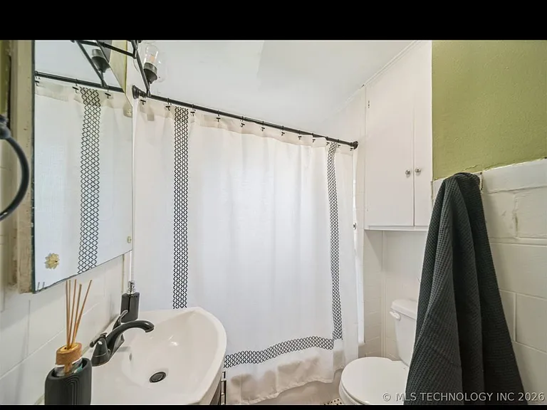 1139 S Canton Ave — Photo 10