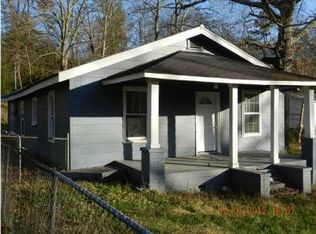 481 W Circle Dr, Rossville, GA 30741