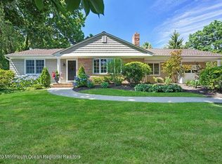 29 Court Dr, Shrewsbury, NJ 07702