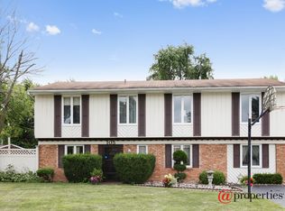 105 Stoneham Ct, Bolingbrook, IL 60440