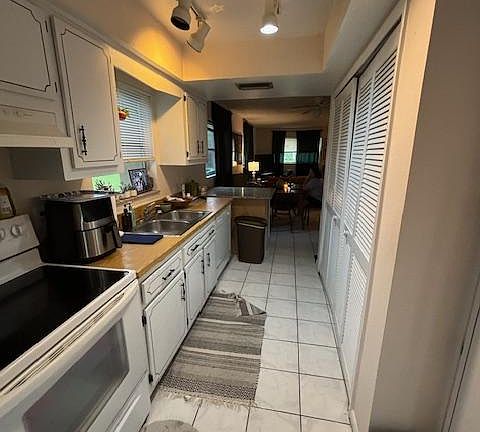 2nd image of 3747 SW Santa Barbara Pl #2