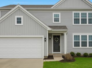 1034 Broken Ridge Dr, Lansing, MI 48917