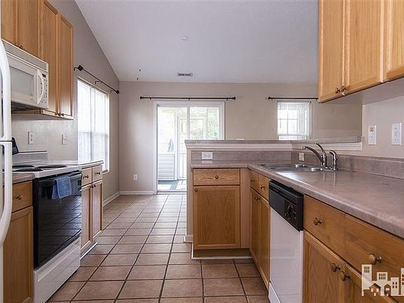 4th image of 1050 Maplechase Drive SE