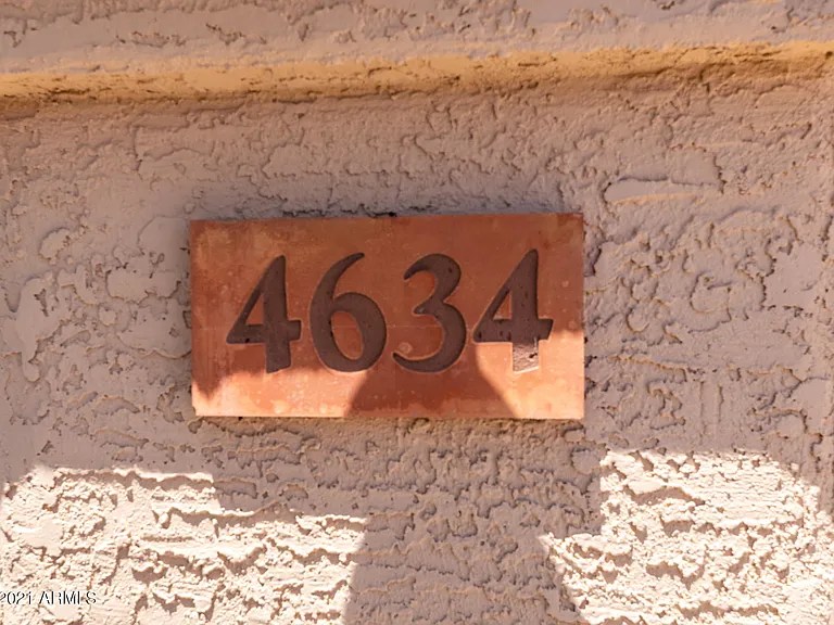 4634 E Grovers Ave — Photo 45