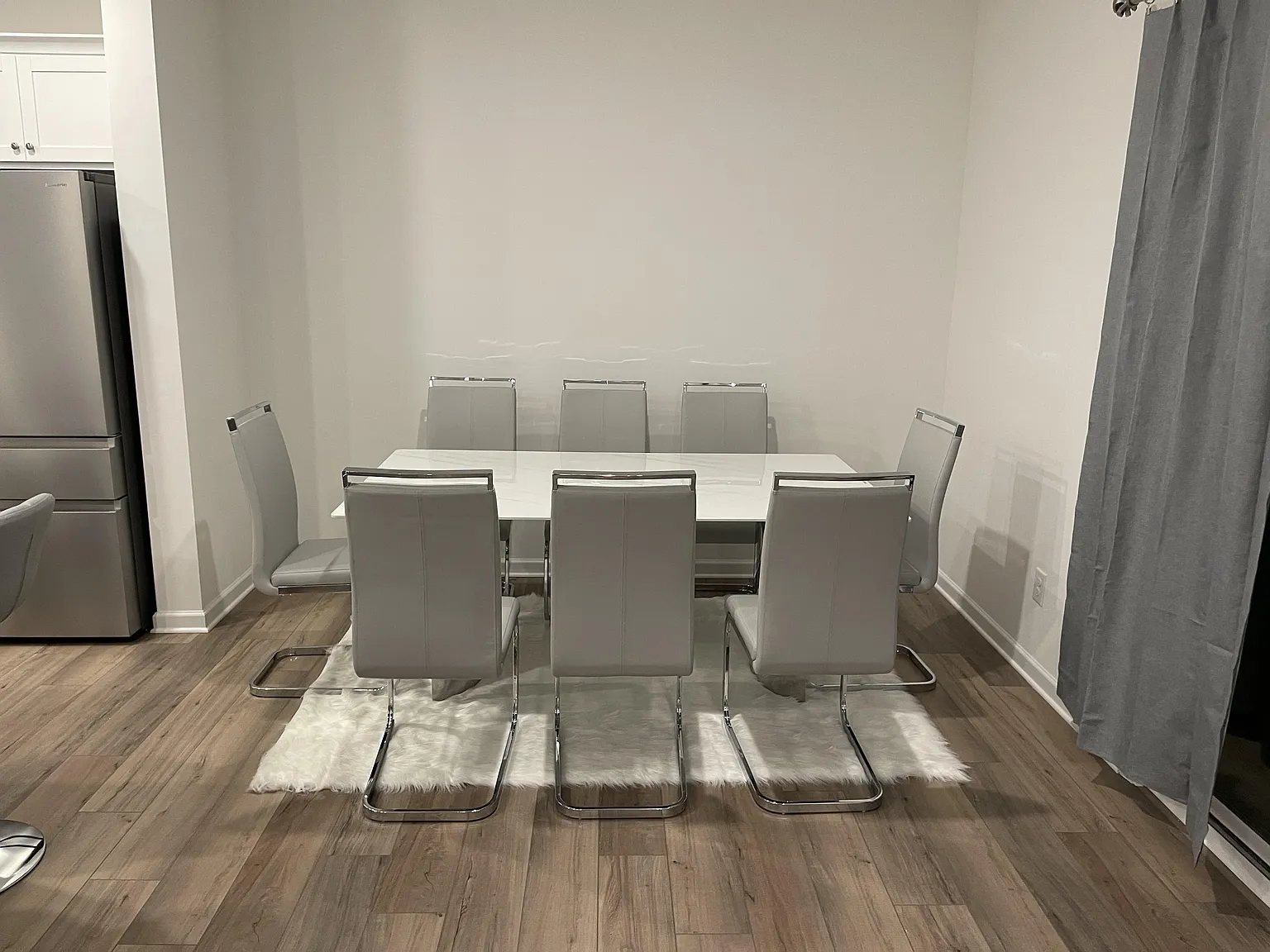 1 bed, 2.5 bath, 2000 sqft, $1,364 — Photo 3