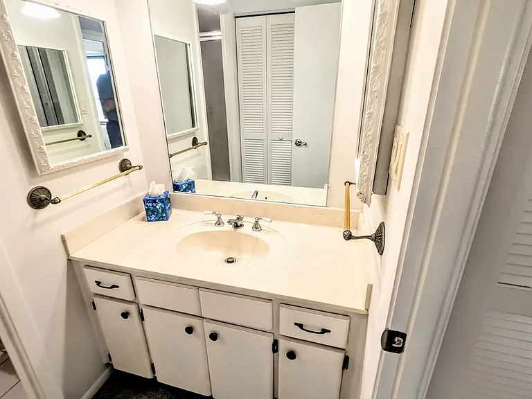 4822 Ocean Blvd #5F — Photo 24
