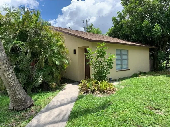 718 SE 46th Ln APT 102, Cape Coral, FL 33904