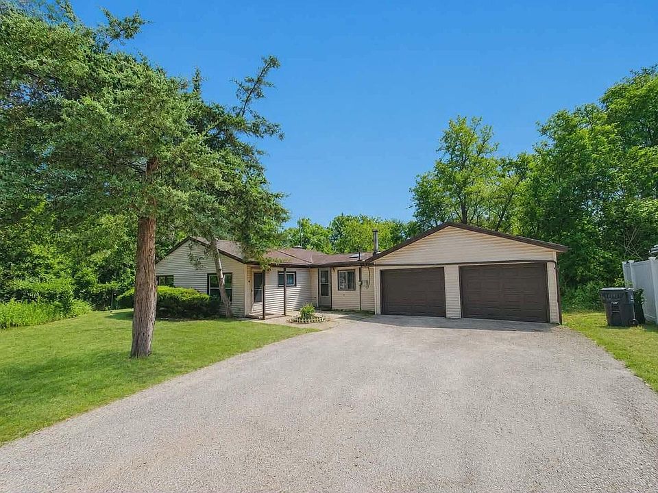 1st image of 3908 Valley ROAD