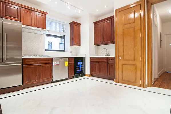 Rented by WAM Partners - William Moses Co. | media 52