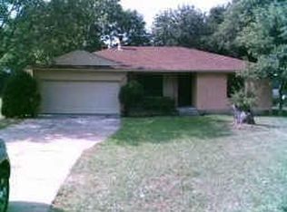 1621 W Springcrest Cir, Lancaster, TX 75134