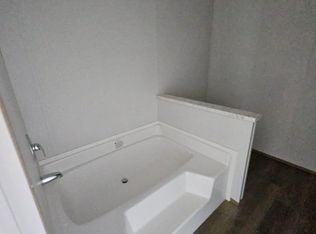 81 Little Rock Rd, Newland, NC 28657