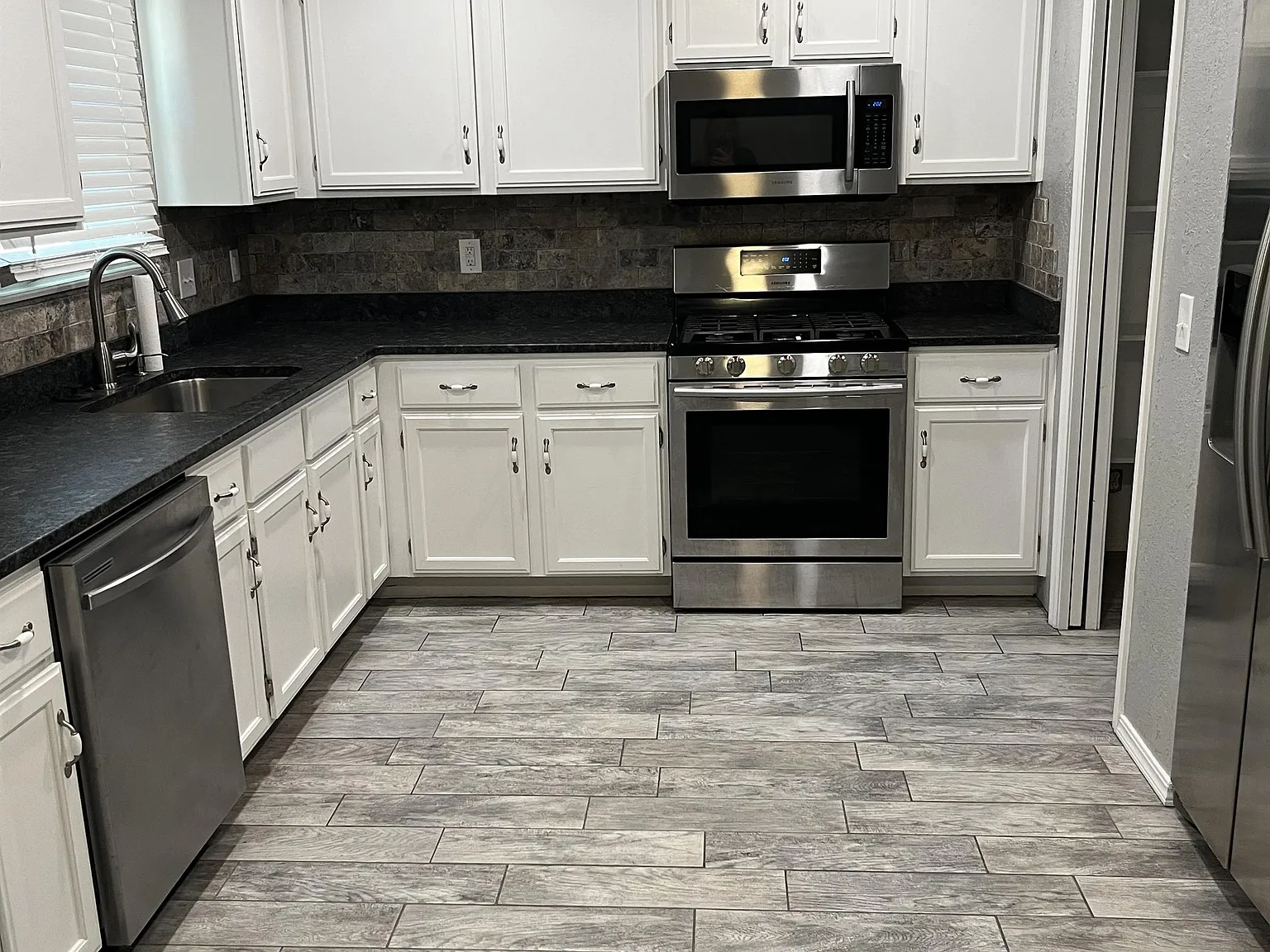 311 East Tennepee Avenue - 1 — Photo 4
