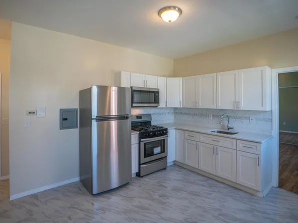 6106 Harrison Pl, West New York, NJ 07093