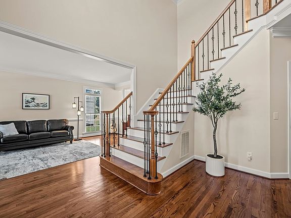 3rd image of 4505 Cumberland Dr