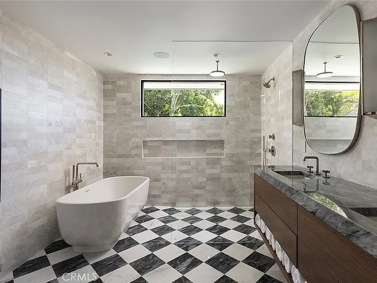 9015 Alto Cedro Dr — Photo 31