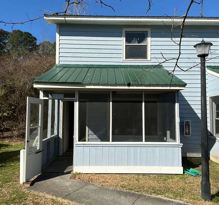 1236 Shalom Dr