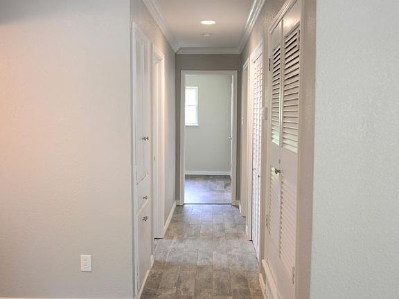 5th image of 8113 Pinewood Dr