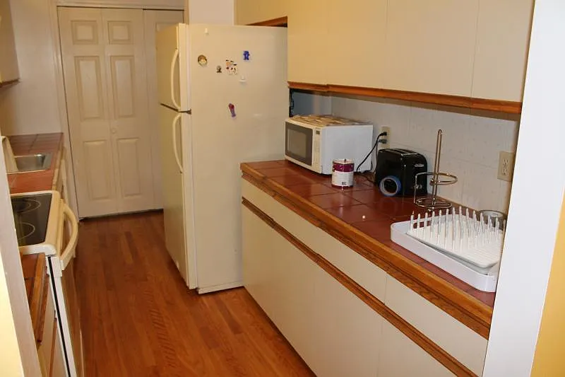 3 bed, 2.5 bath, 2080 sqft, $3,400 — Photo 3