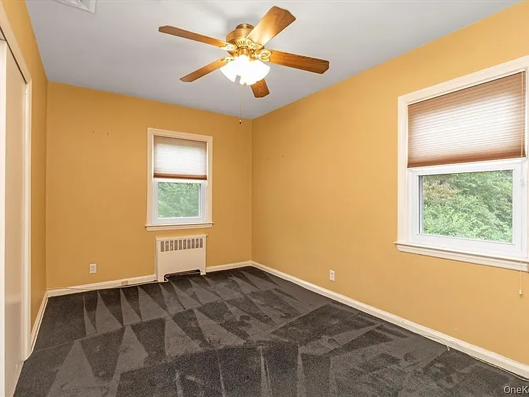 709 Carlyle St — Photo 21
