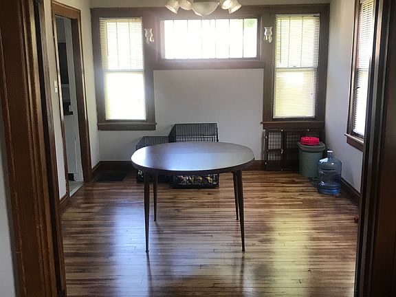 4th image of 1190 Florence Ave