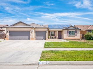1422 Muscat Ct, Hanford, CA 93230