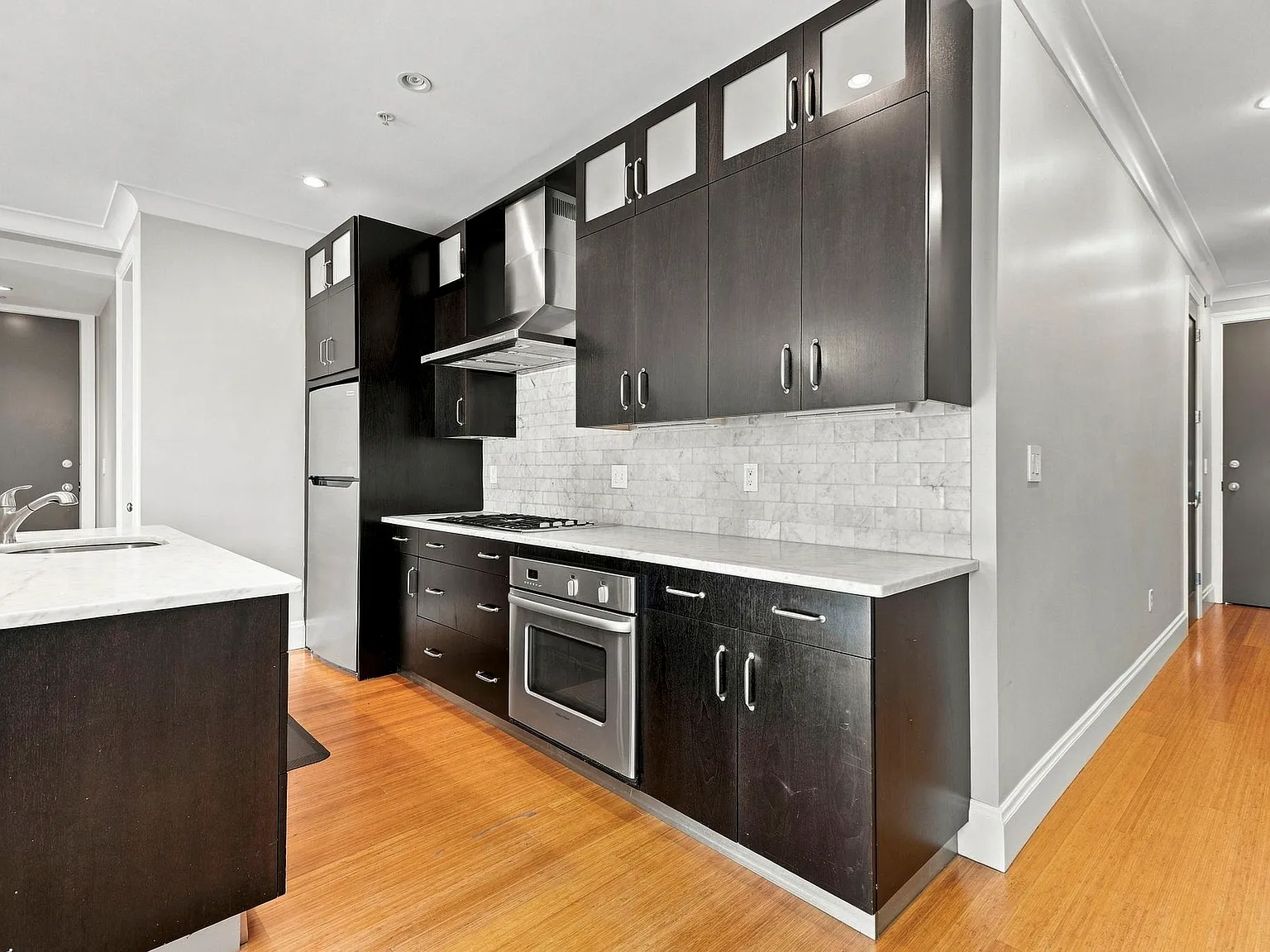 2 bed, 1284 sqft, $4,100 — Photo 2