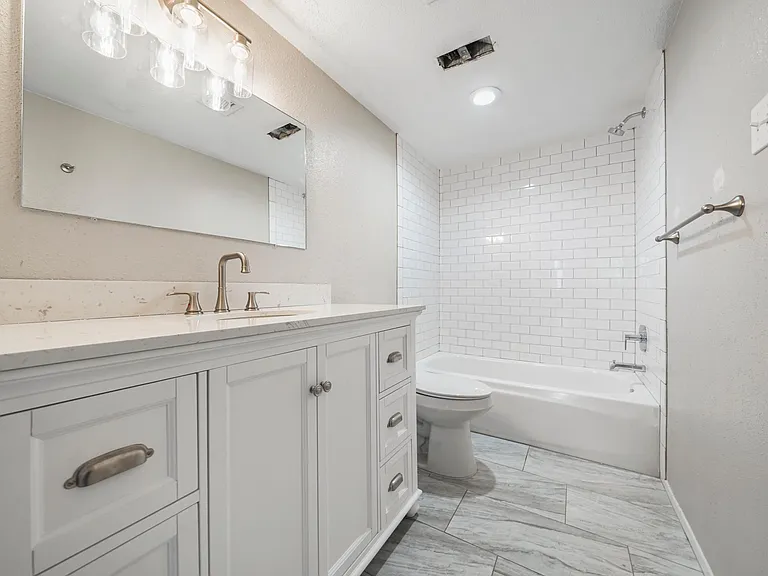 9204 Campbell Rd #A — Photo 10