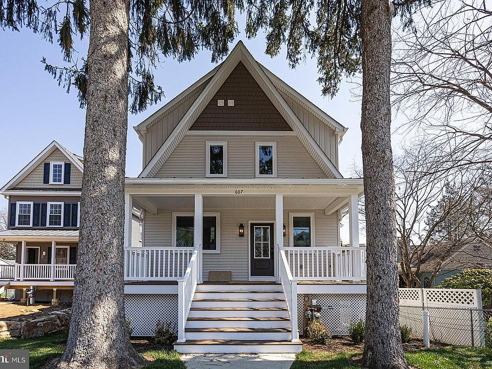 1st image of 607 Summer St