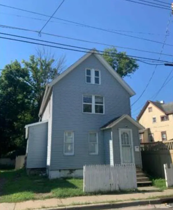 7 King Ave