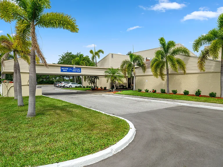 2700 Cove Cay Dr #3F — Photo 35