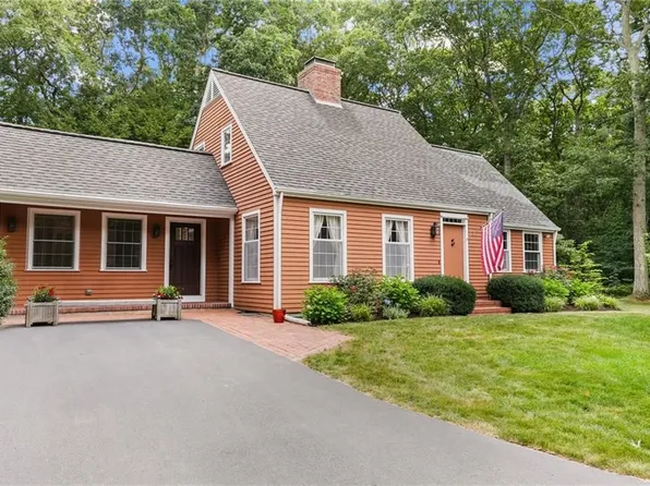 6 Mary Ann Dr, Exeter, RI 02822