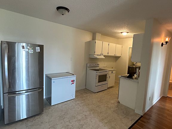 5th image of 423 Tait Ct