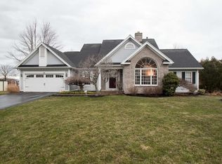 56 Kentucky Xing, Greece, NY 14612