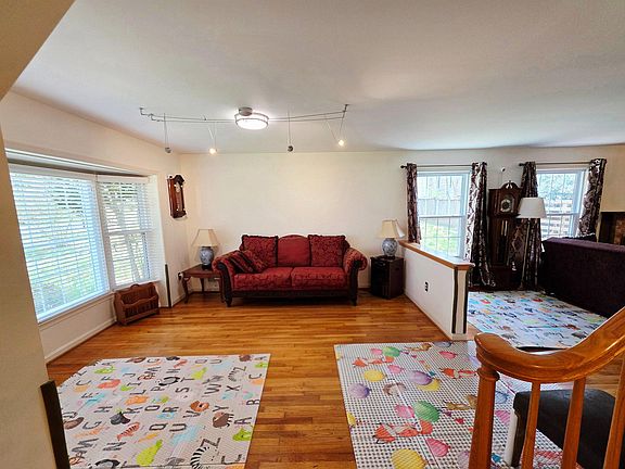4th image of 8120 Paisley Pl