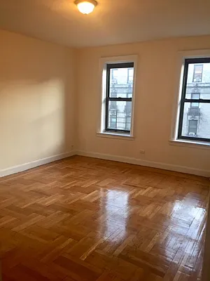 Rented by Roberto Guilbet, LREB | media 19