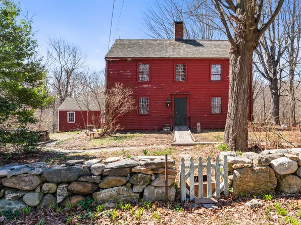76 Huntingtown Road, Newtown, CT 06470